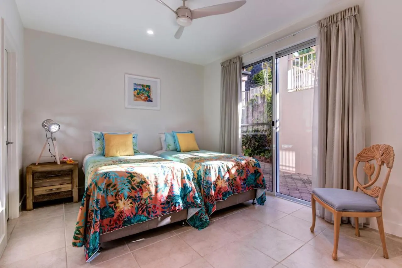 Holiday home La Bella Waters 1 Wide Reaching Ocean Views And Buggy Villa Hamilton Island